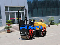 抓住特色打通渠道，全液壓小型壓路機(jī)廠家順利發(fā)展